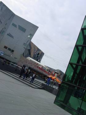 Federation Square, Swanston Street, Melbourne; photo: Ali Kayn (c) 2009