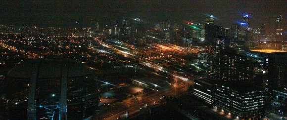 Melbourne central district skyline from Melbourne Star, photo (c) Ali Kayn; 580x243