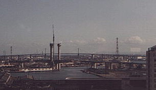 Melbourne's new Bolte Bridge, Victoria, Australia, yarrabr2.jpg - 10005 Bytes