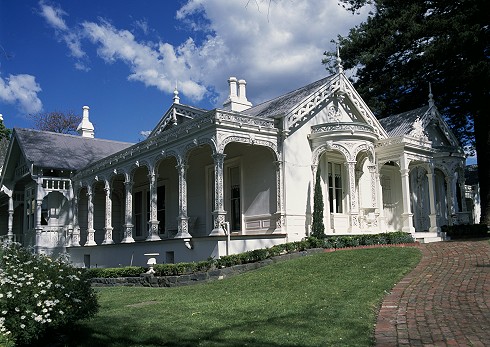 Corio Villa, Geelong (c) 2007 Ken Stepnell, courtesy Tourism Victoria; 490x347